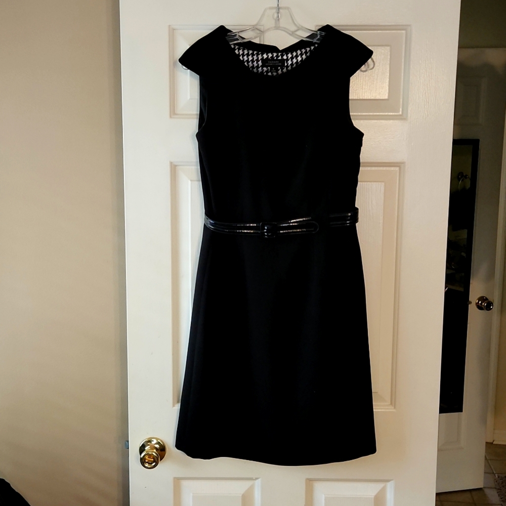 Tahari black dress size 6